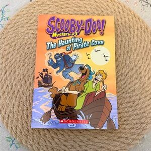 10/$25 • Scooby Doo - The Haunting of Pirate Cove Chapter Book
